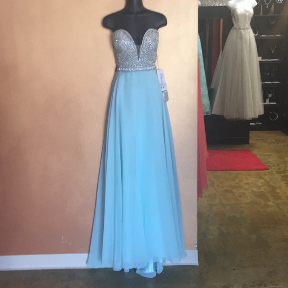 Evenings by mon Cheri prom dress